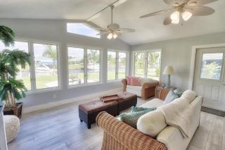 Maison de la Mer - Cape Coral Vacation Rental, Water front with direct access - 0
