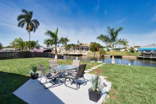 Maison de la Mer - Cape Coral Vacation Rental, Water front with direct access - 8