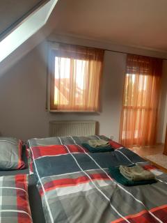 Sonniges Dachzimmer - Feucht - 2