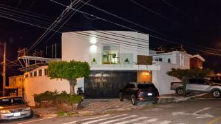 Modern and Elegant Near Tikal Futura and Miraflores H8 - 8