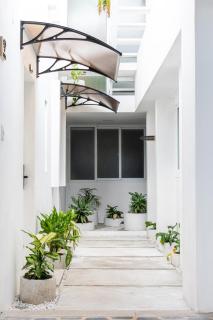 Modern and Elegant Near Tikal Futura and Miraflores H8 - El Rodeo - 1