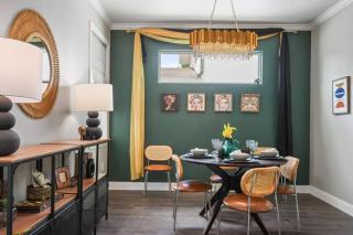 Pool Table, BBQ, Walking Distance to Local Gems - 1