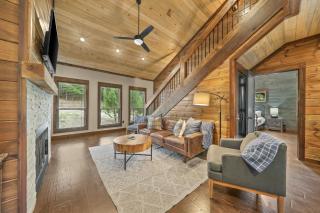 New Modern Cabin w Hot Tub Pool Table & Firepit - Broken Bow - 4