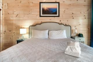 Spectacular Cabin with indoor pool and a hot tub Smokies Views - Gatlinburg - 7