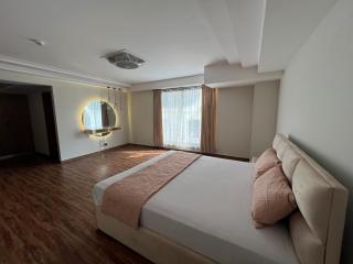 The Majestic - 1BHK - Self Check In - 3