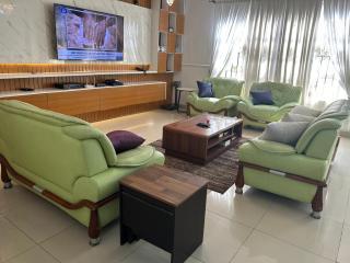 4 Bedroom Shortlet At Chevron Drive Lekki Lagos - Ikota - 7