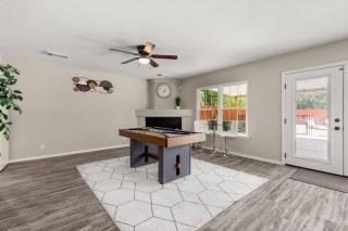 Pool Oasis by Seaworld 5 Bedrooms Game room - San Antonio - 4