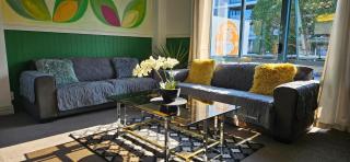 Arty Apartments - Tauranga - 7