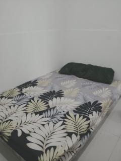 Rumah Putih Edi - Sengkol - 0