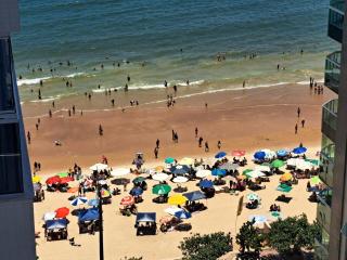 Aconchegante APARTAMENTO - Praia do Morro- Beira Mar com vista para o mar - 2 quartos , 2 banheiros, 2 vagas garagem, 1 varandas, 2 elevadores, Wi-Fi - bem localizado - Muquiçaba - 4
