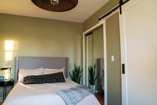 Inglewood Forum and Sofi park and walk private room - 6