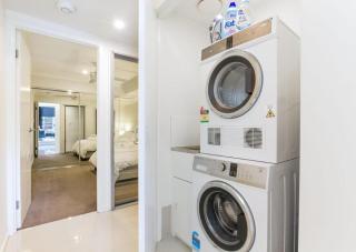 Huge Family Townhouse 3 bathrooms 5km to City - Brisbane - 1