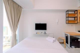 Homey and Simply Look Studio Tokyo Riverside PIK 2 Apartment By Travelio - 8