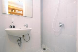 Homey and Simply Look Studio Tokyo Riverside PIK 2 Apartment By Travelio - Rawalembang - 6