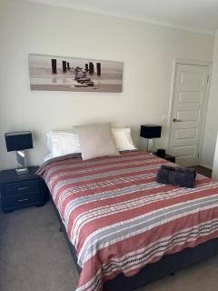 Lbarza Charming Central 2BR Townhouse - 1