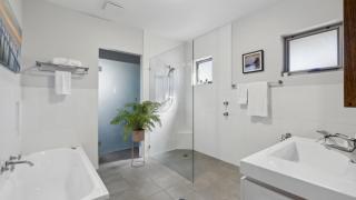 Whalewatcher - Observation Deck, Sleeps 6 - Corindi - 1