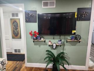 Spacious home away from home - 5