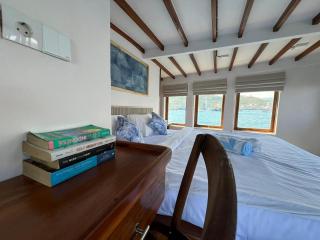 Leticia Liveaboard - Labuan Bajo - 4