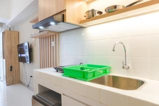 Comfy and Best Deal Studio at Tokyo Riverside PIK 2 Apartment By Travelio - Rawalembang - 2