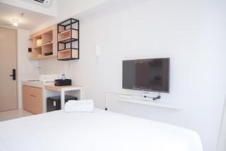 Homey and Simply Studio at Tokyo Riverside PIK 2 Apartment By Travelio - Rawalembang - 6