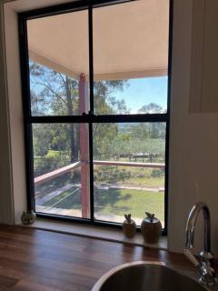 The Cabin at Rocklee Grove - Broke - 3