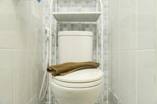 Good Deal and Cozy Stay Studio Tokyo Riverside PIK 2 Apartment By Travelio - Rawalembang - 5