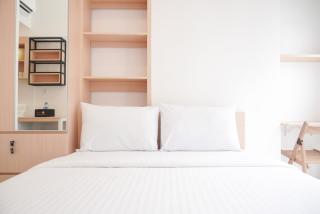 Warm and Simply Studio at Tokyo Riverside PIK 2 Apartment By Travelio - Rawalembang - 8