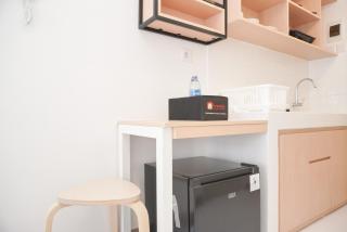 Warm and Simply Studio at Tokyo Riverside PIK 2 Apartment By Travelio - Rawalembang - 2
