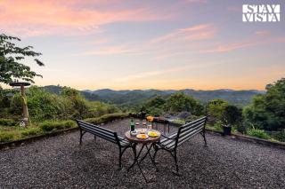StayVista at Griha Sankalpa with Mountain View, BBQ - Koroth - 9