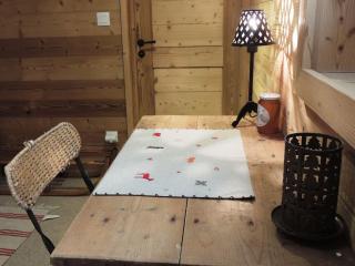 Chalet familial rénové 2 étoiles près du centre, 3 chambres, terrasse, parking, WiFi - FR-1-598-16 - Les Gets - 4