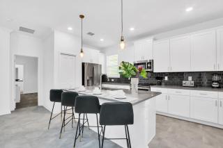 5BR Family Haven Near Disney with Private Pool - 6