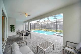 Luxurious Getaway Near Disney with Private Pool - Davenport - 4