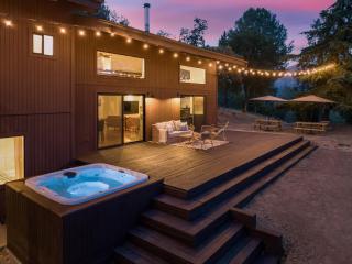 Yosemite Sunrise House with hot tub/views/game room - Oakhurst - 2