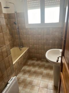 Chambre privée dans une grande Maison - Le Val Notre-Dame - 5