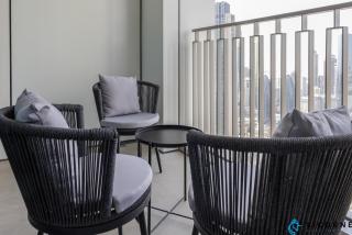 Top Floor Urban Oasis Steps from Dubai Mall - 1BR Apartment in Downtown Views ll, Tower 1 - Dubai - 2