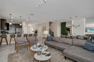 Last Minute Disney Getaway! Private Pool, Hot Tub & Games Room. Book Now! #35014 - Kissimmee - 3