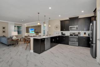 Last Minute Disney Getaway! Private Pool, Hot Tub & Games Room. Book Now! #35014 - Kissimmee - 2