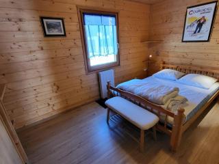Duplex 78m², 4 chambres, 10 pers, Animaux admis, Parking - FR-1-513-96 - 8