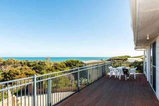 Ninettas Views - Great coastal location - Guilderton - 9