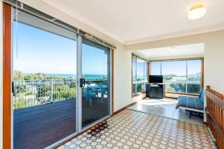 Ninettas Views - Great coastal location - Guilderton - 3