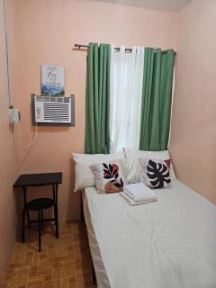 Mel's Place Batangas City Unit 1 Two-Bedroom House w Free Parking, WIFI 4 adults & kids - 2