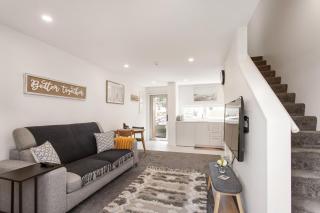 Location Plus Free Off St Park Handy Hospital - 3