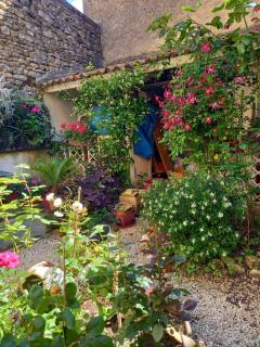 la roseraie - Saint Loup Lamaire - 8