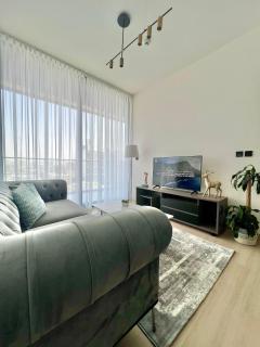 1 Bedroom Holiday Home in JVC - Dubai - 9