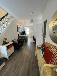 Commonwealth 2Bed Traditional Row - Philadelphia - 1