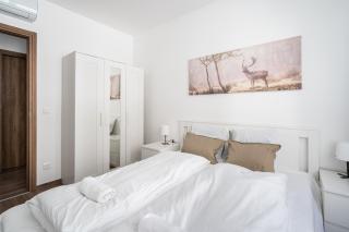 Corviana Apartments with balcony - Budapest - 7