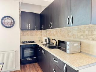 Lazar Tower Apartments with 2 Bedroom and Parking near Palas - Iaşi - 6