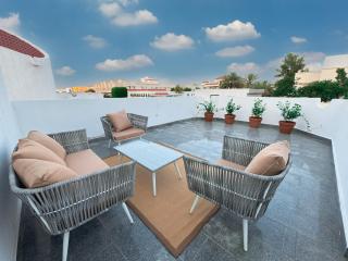 Beautiful private villa with pool - Dubai - 1