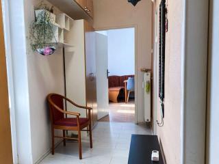 Cozy and Modern 2-bedroom Apartment - 4