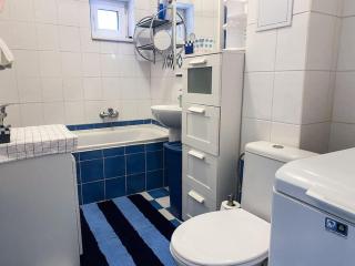Cozy and Modern 2-bedroom Apartment - Koliba - 1